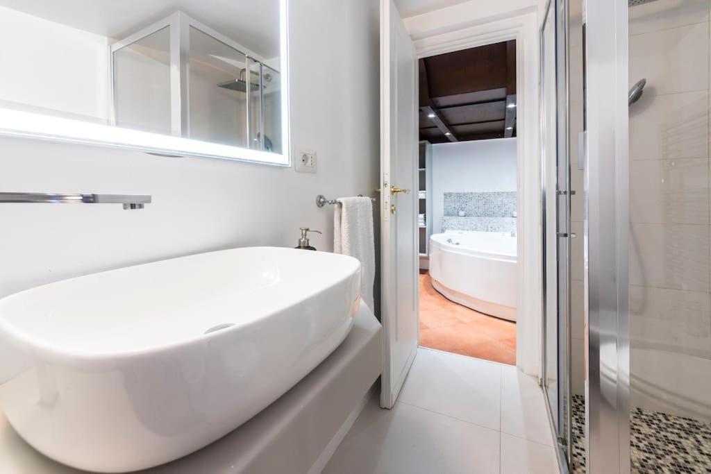 Apartment Domus Marina Vacanze Romane-colosseo Rom